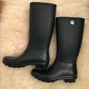 UGG Shelby Rain Boot Olive